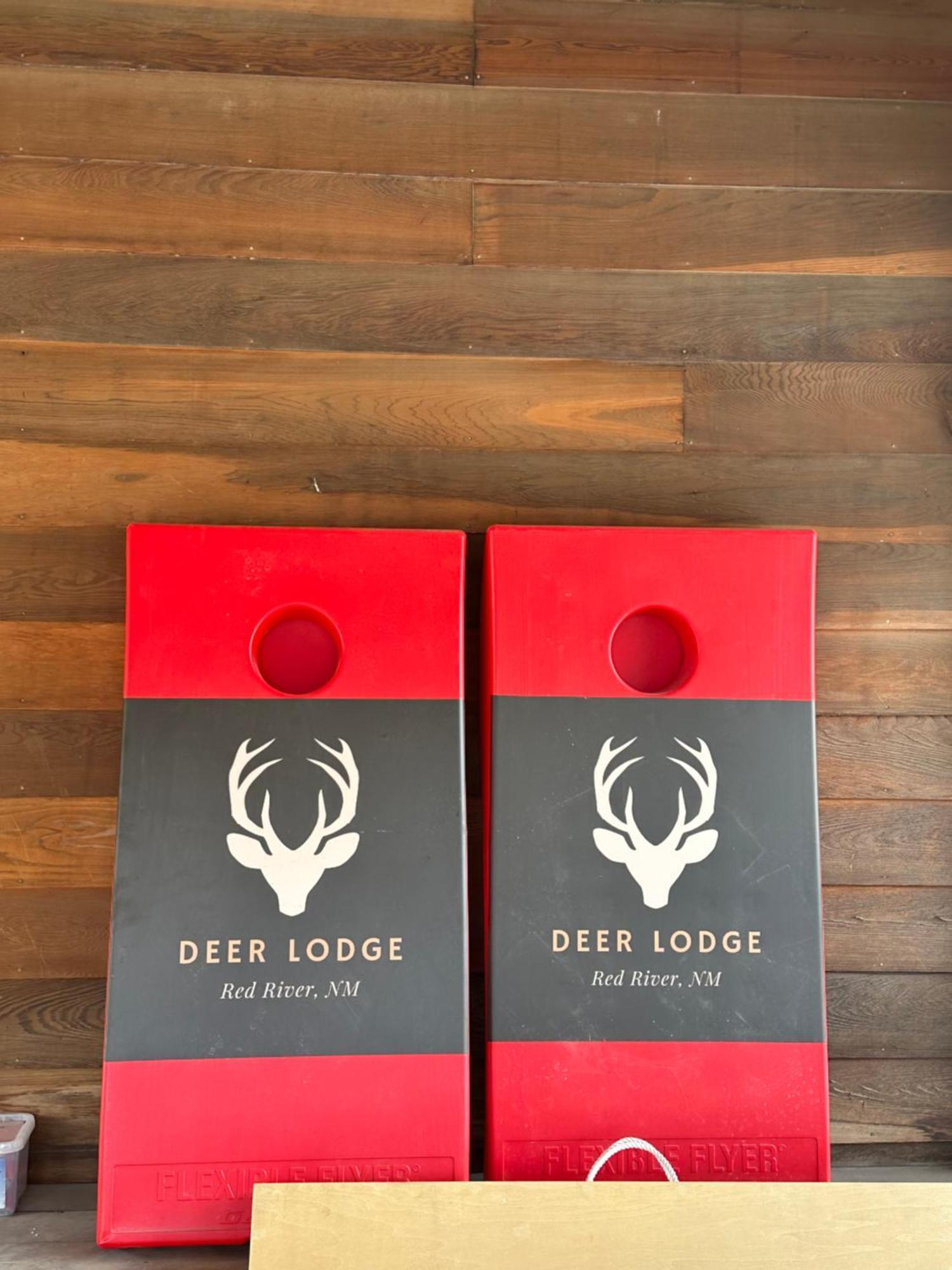 Deer Lodge 红河 外观 照片